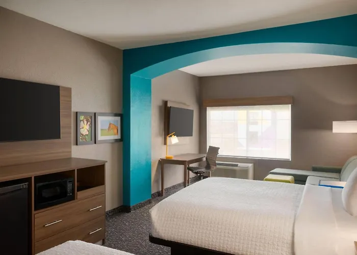 La Quinta By Wyndham Shawnee